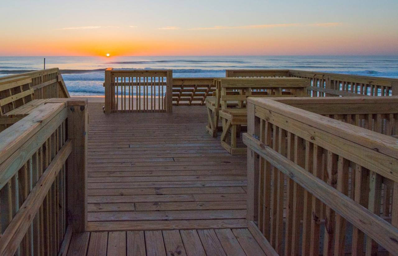 Holiday Inn Express Nags Head Oceanfront By Ihg Екстер'єр фото